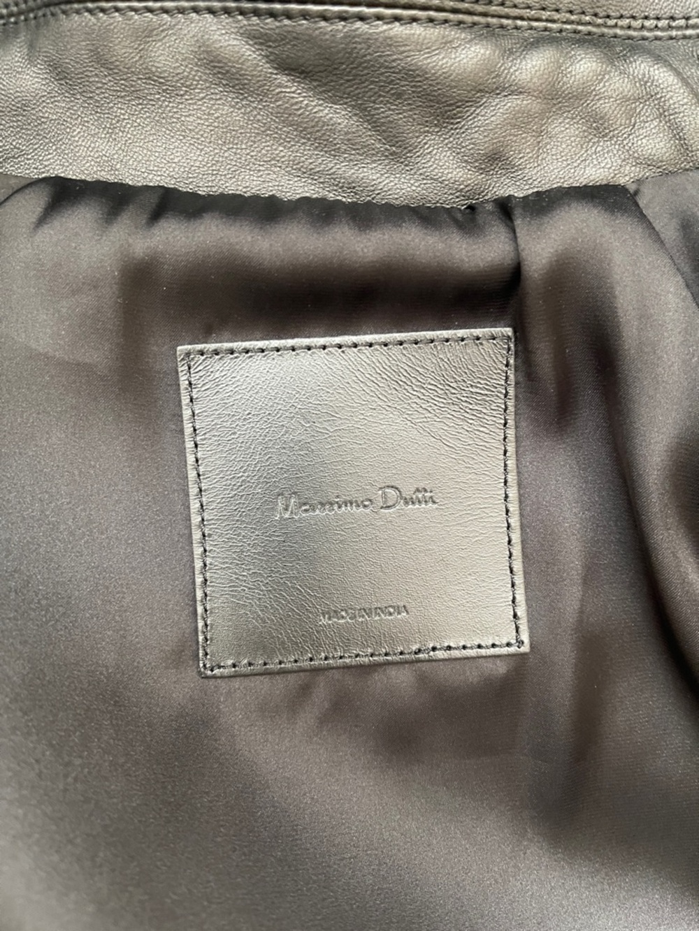 MASSIMO DUTTI Cropped Nappa Leather Trench Coat in Black - Picture 8 of 8